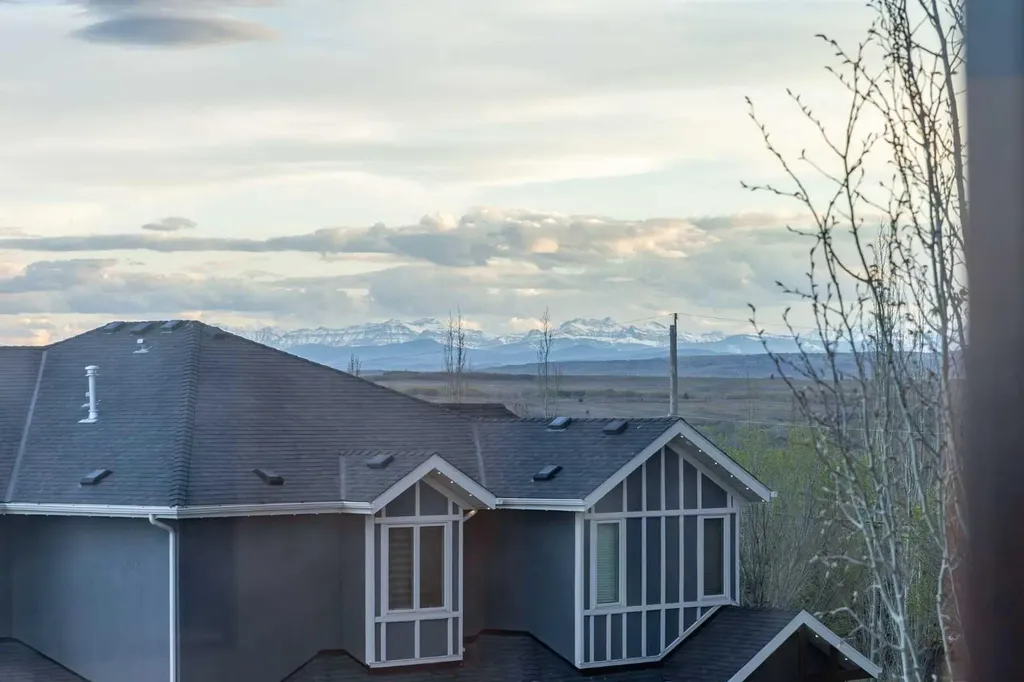 11 Timberline Gate SW Calgary AB T3H 0W3