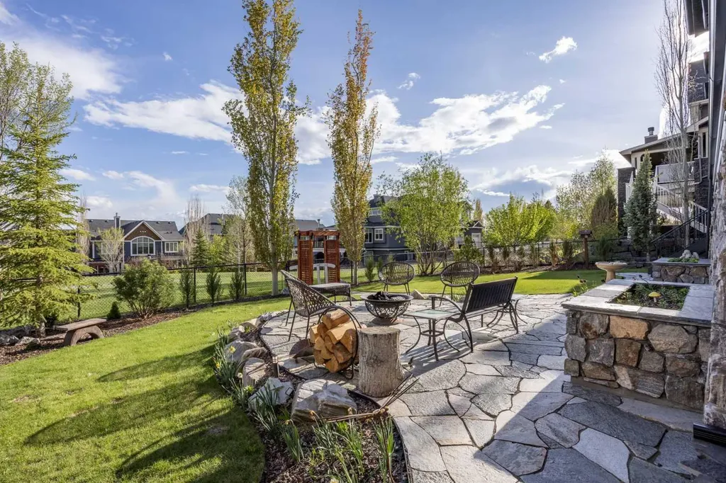 11 Timberline Gate SW Calgary AB T3H 0W3
