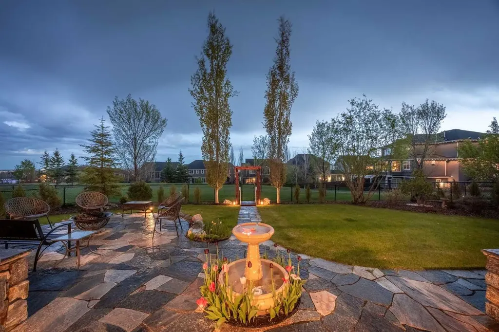 11 Timberline Gate SW Calgary AB T3H 0W3