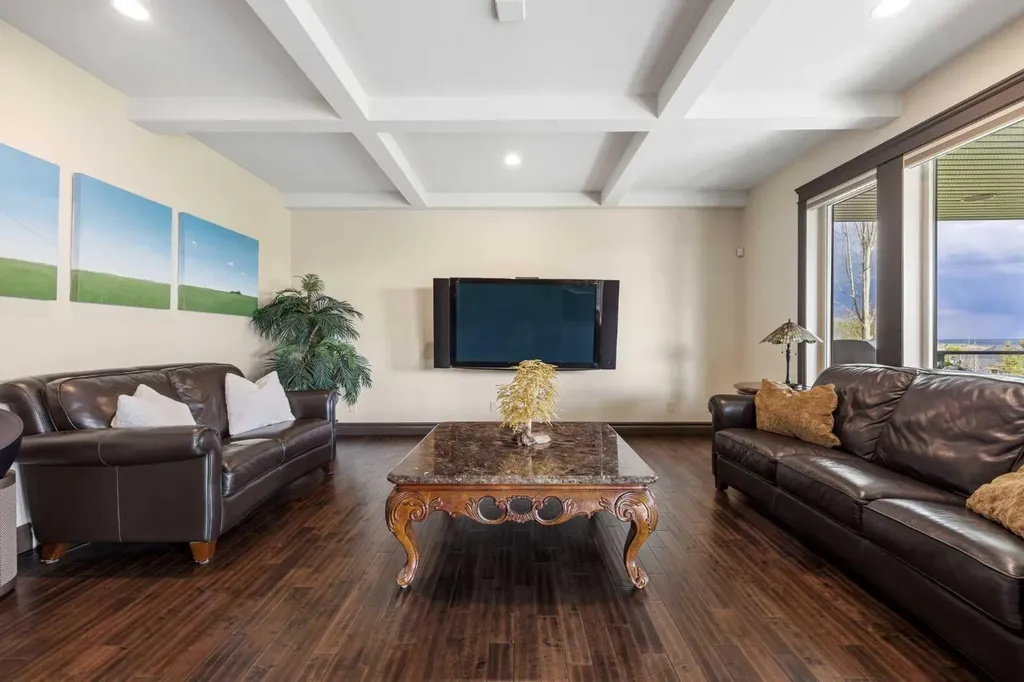 11 Timberline Gate SW Calgary AB T3H 0W3