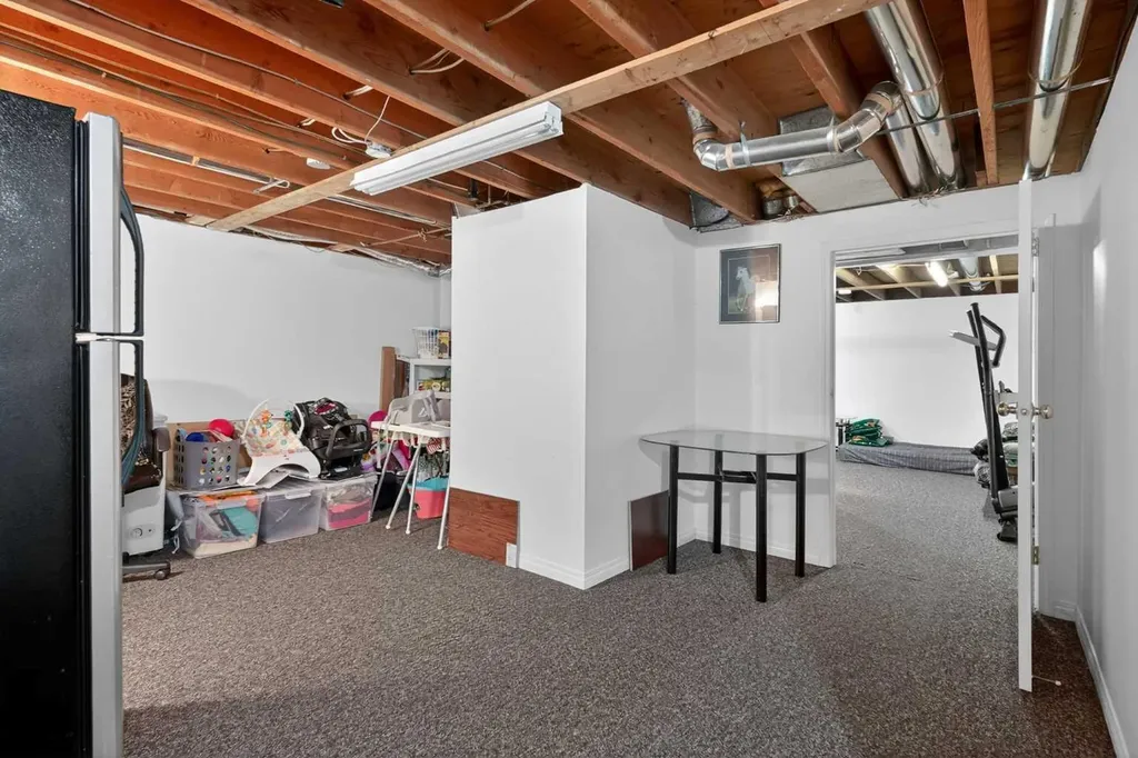 210 86 Avenue SE Calgary AB T2H 1N6