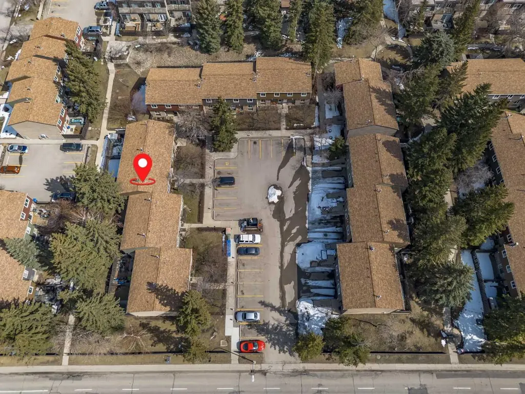 210 86 Avenue SE Calgary AB T2H 1N6