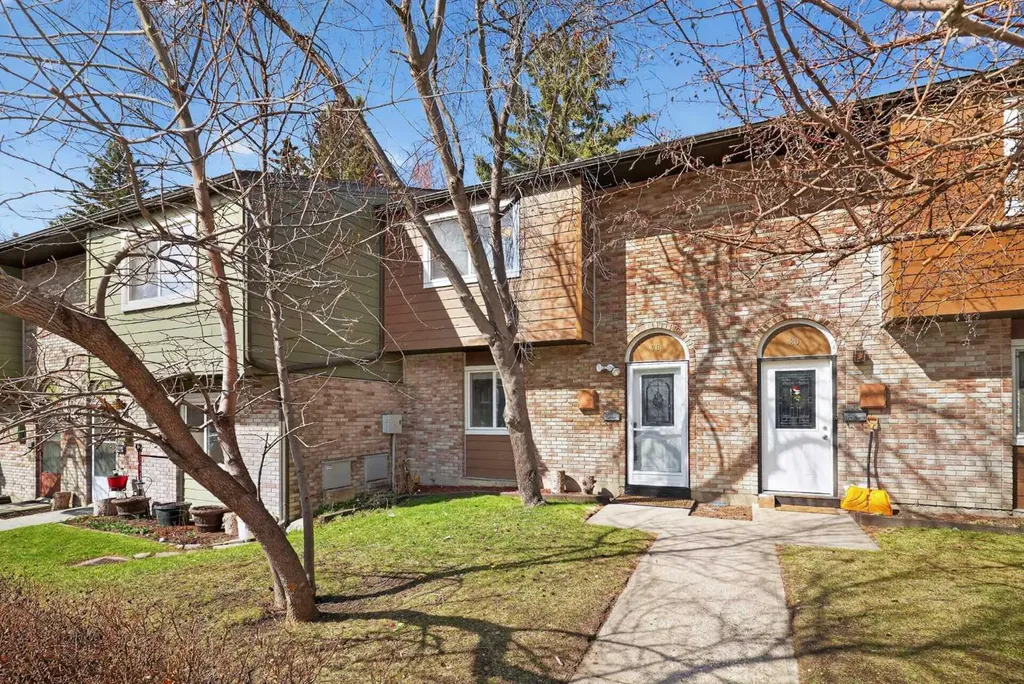210 86 Avenue SE Calgary AB T2H 1N6