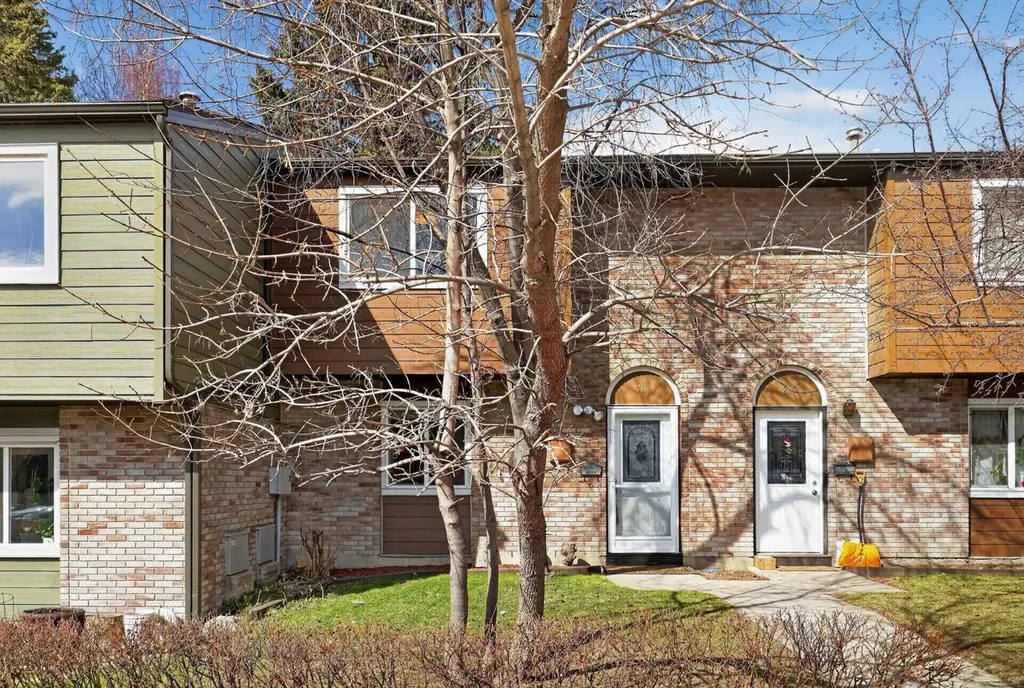 210 86 Avenue SE Calgary AB T2H 1N6