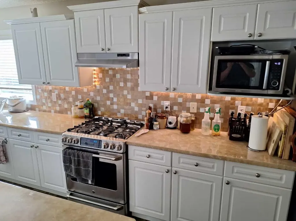249 West Lakeview Place Chestermere AB T1X1K4