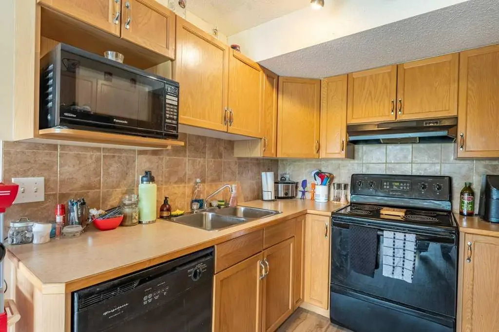 300 Edwards Way NW Airdrie AB T4B 3B4