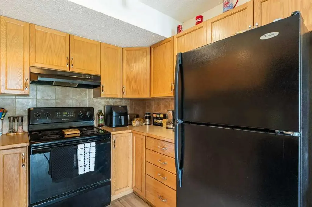 300 Edwards Way NW Airdrie AB T4B 3B4