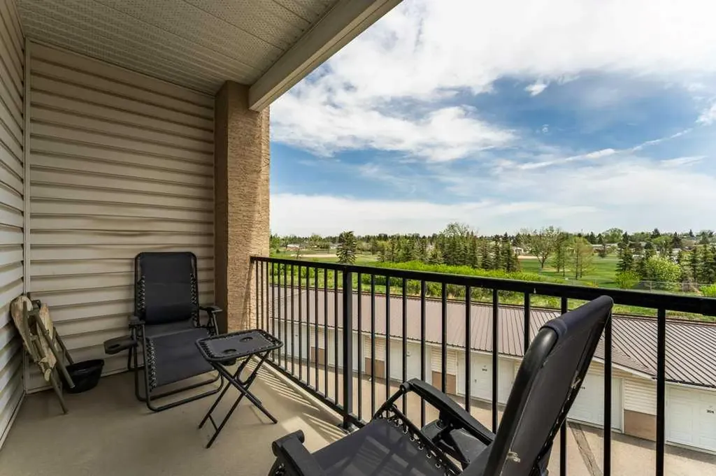 300 Edwards Way NW Airdrie AB T4B 3B4