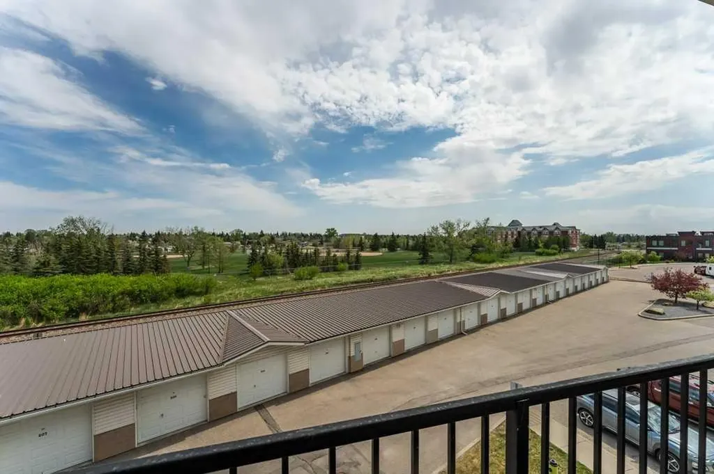 300 Edwards Way NW Airdrie AB T4B 3B4