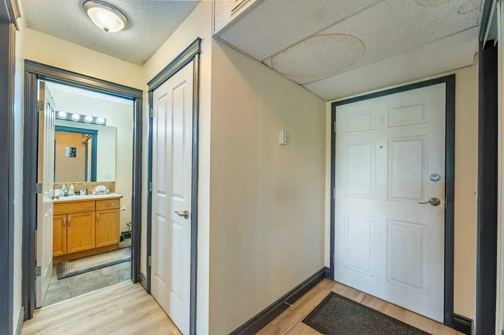 300 Edwards Way NW Airdrie AB T4B 3B4