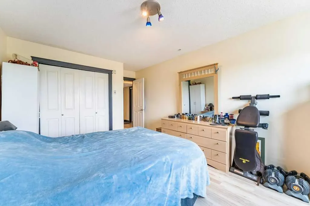 300 Edwards Way NW Airdrie AB T4B 3B4