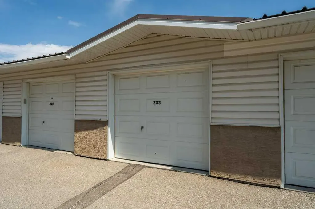 300 Edwards Way NW Airdrie AB T4B 3B4