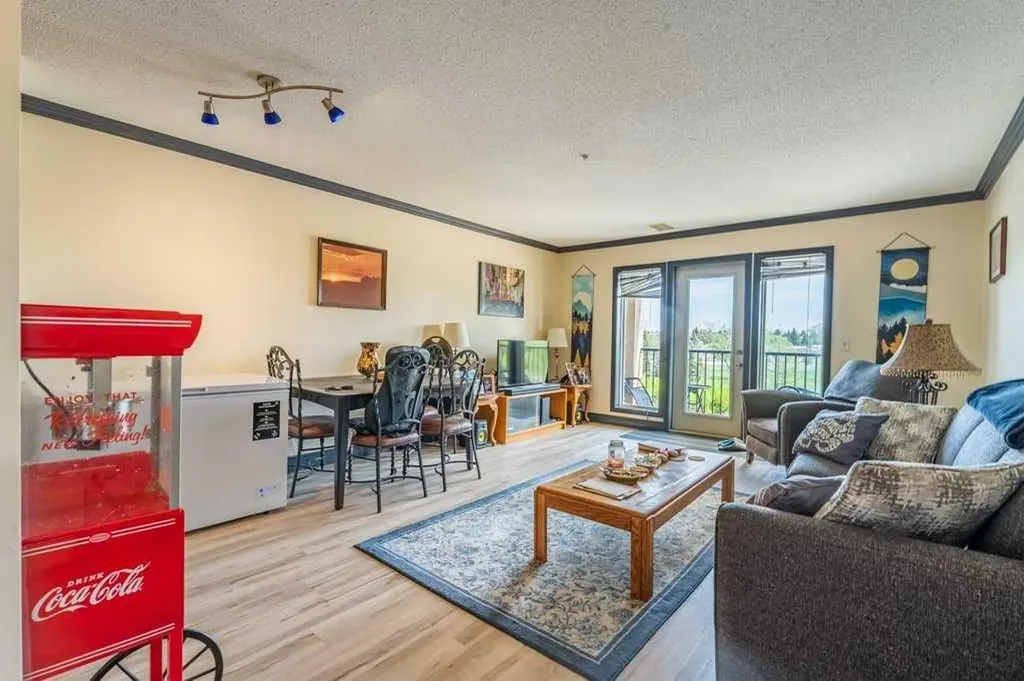 300 Edwards Way NW Airdrie AB T4B 3B4