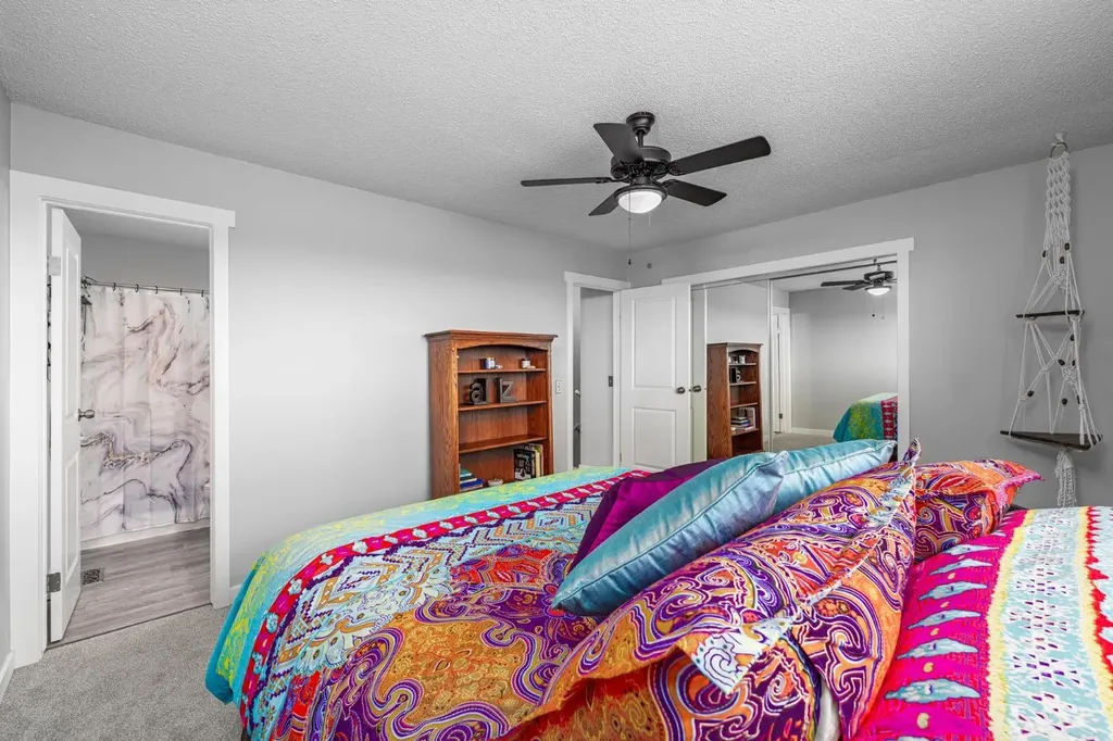 105 Bedford Manor NE Calgary AB T3K 4B8