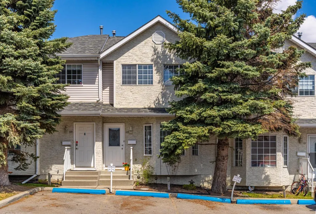 105 Bedford Manor NE Calgary AB T3K 4B8