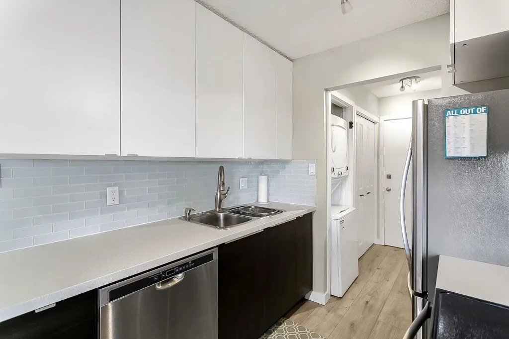3519 49 Street NW Calgary AB T3A 2C7
