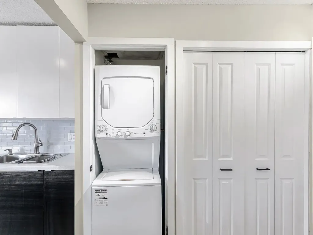 3519 49 Street NW Calgary AB T3A 2C7