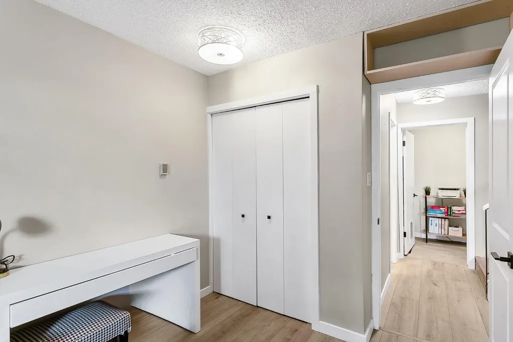 3519 49 Street NW Calgary AB T3A 2C7