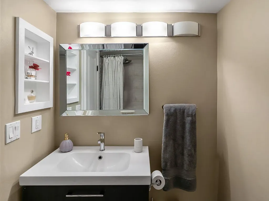 3519 49 Street NW Calgary AB T3A 2C7