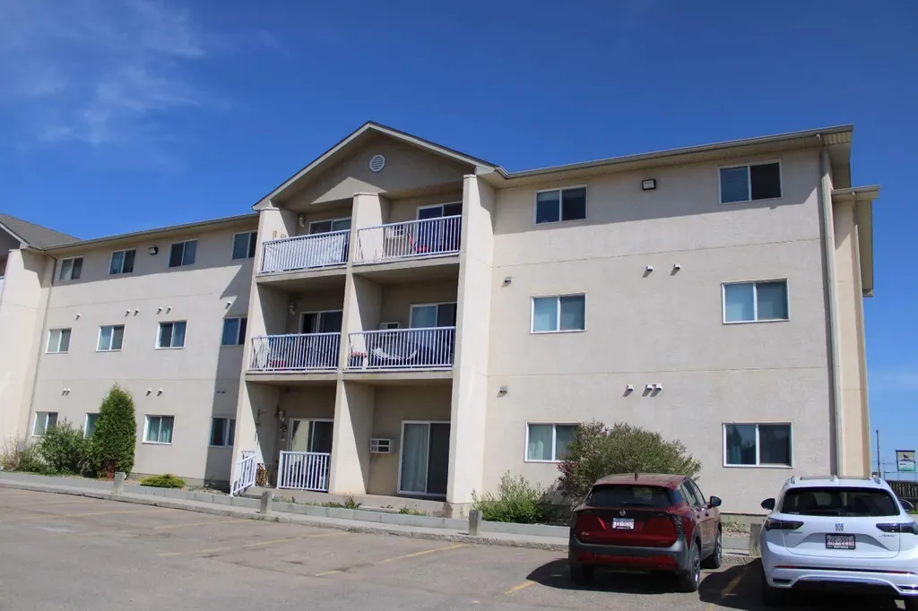6608 42 Street Lloydminster AB T9V3L1