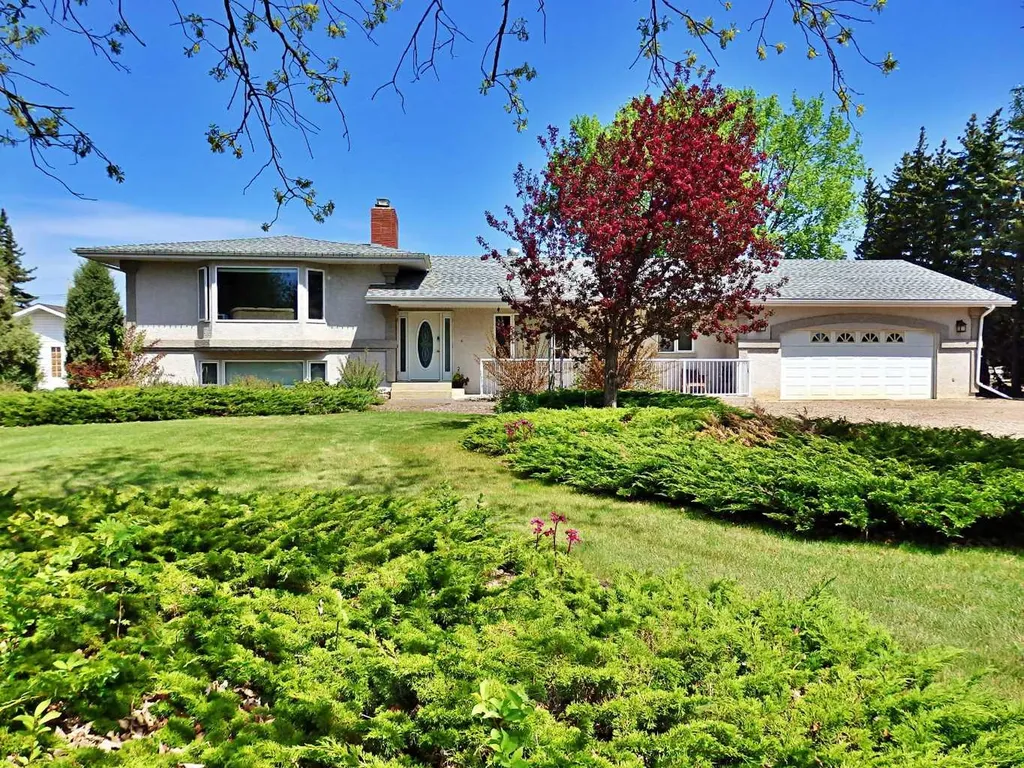 5922 52 Avenue Vermilion AB T9X 1X3