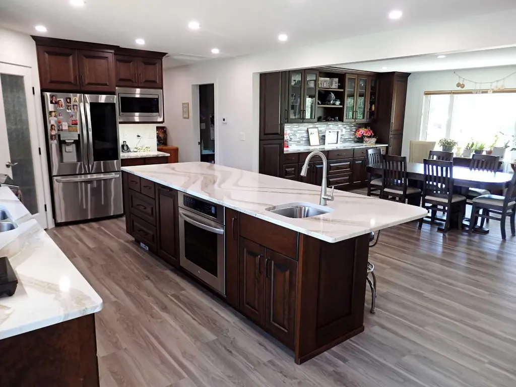 5922 52 Avenue Vermilion AB T9X 1X3