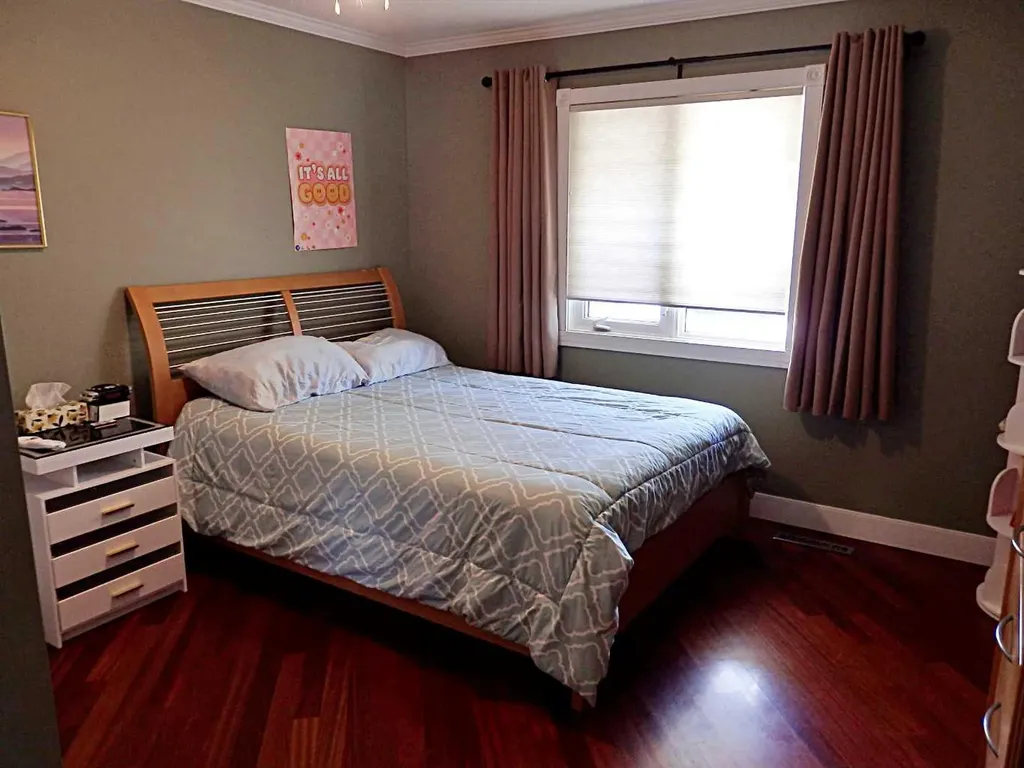 5922 52 Avenue Vermilion AB T9X 1X3