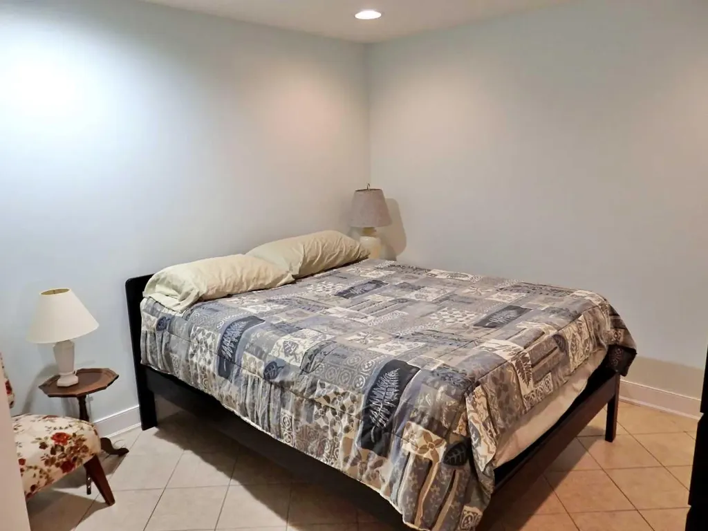 5922 52 Avenue Vermilion AB T9X 1X3