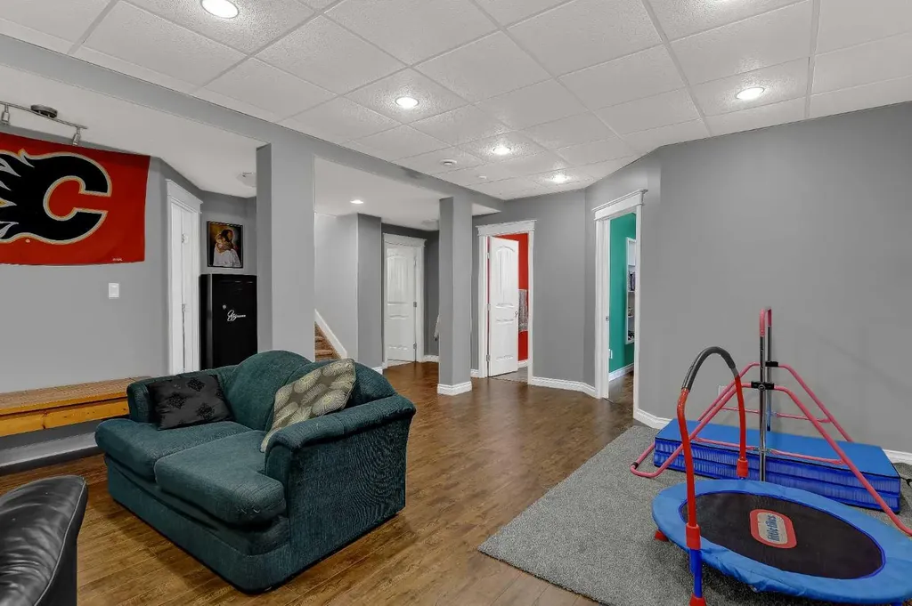 11 Pinnacle Road Grande Prairie AB T8W 0A9