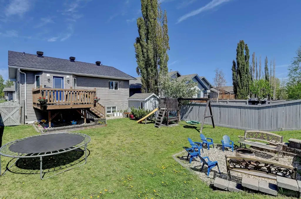 11 Pinnacle Road Grande Prairie AB T8W 0A9