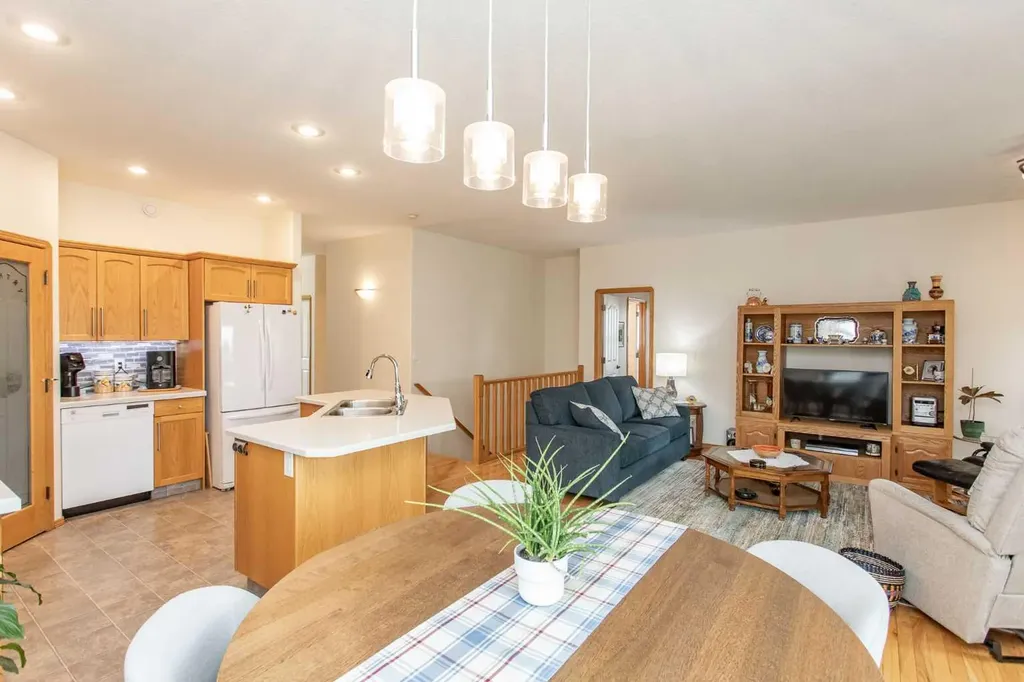 6 Adair Avenue Red Deer AB T4R3B2