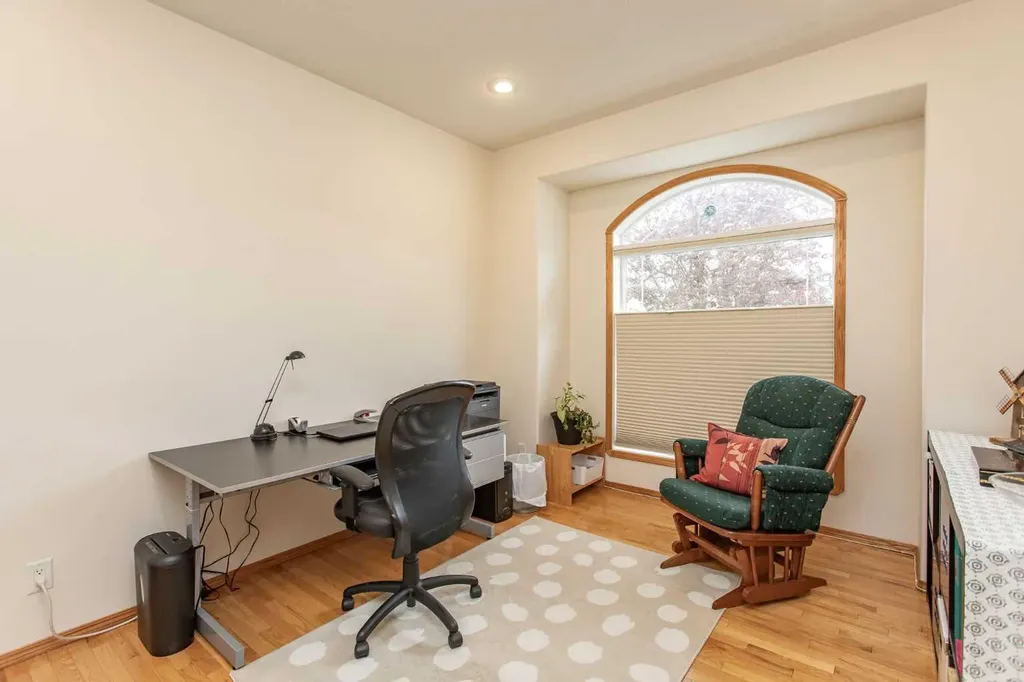 6 Adair Avenue Red Deer AB T4R3B2
