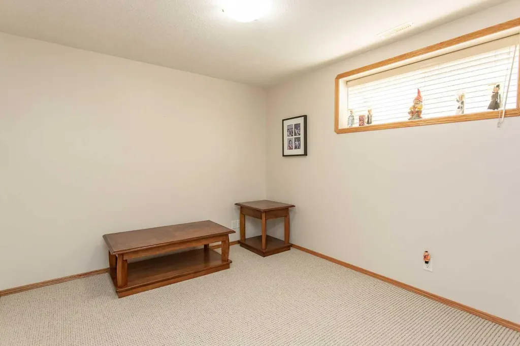 6 Adair Avenue Red Deer AB T4R3B2