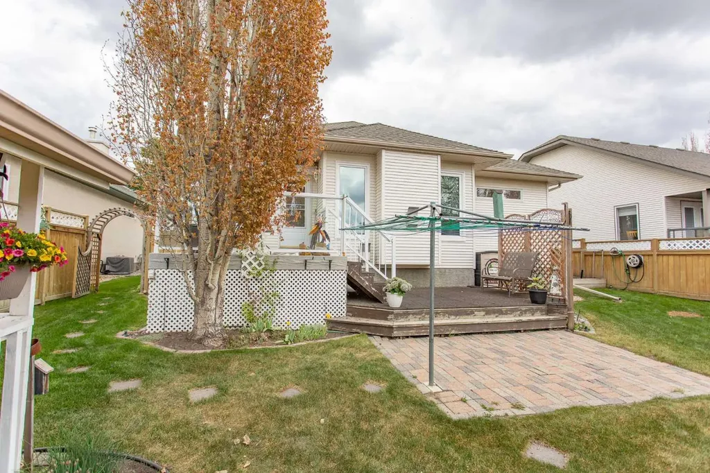 6 Adair Avenue Red Deer AB T4R3B2