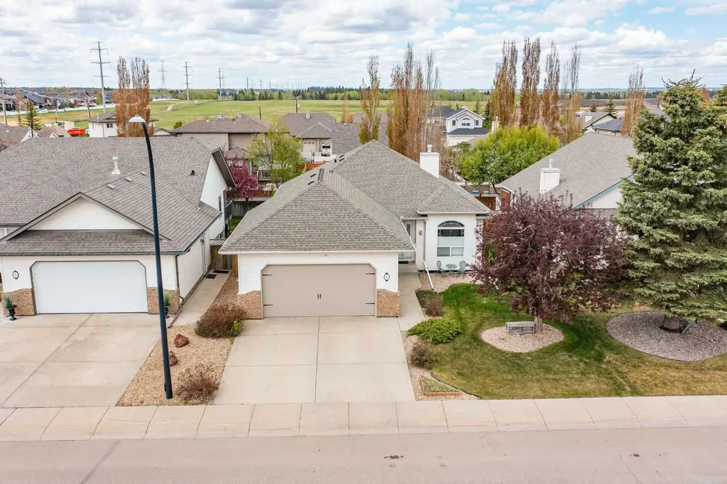 6 Adair Avenue Red Deer AB T4R3B2