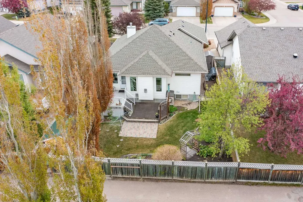 6 Adair Avenue Red Deer AB T4R3B2