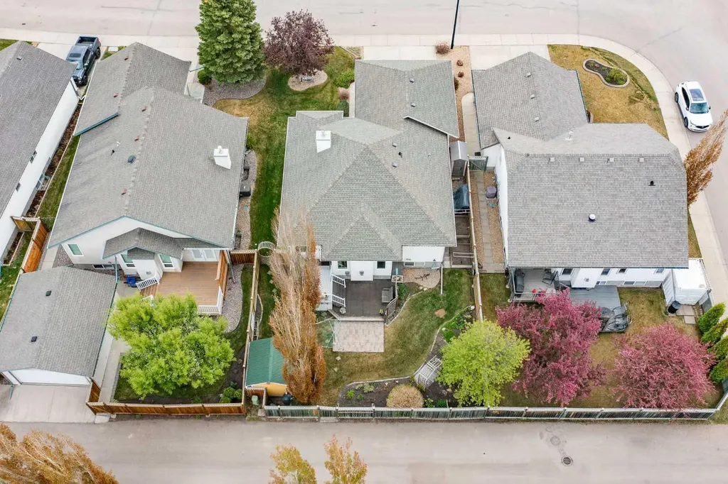 6 Adair Avenue Red Deer AB T4R3B2