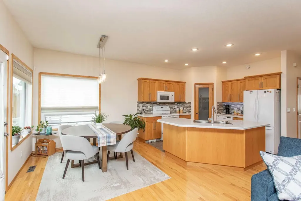 6 Adair Avenue Red Deer AB T4R3B2