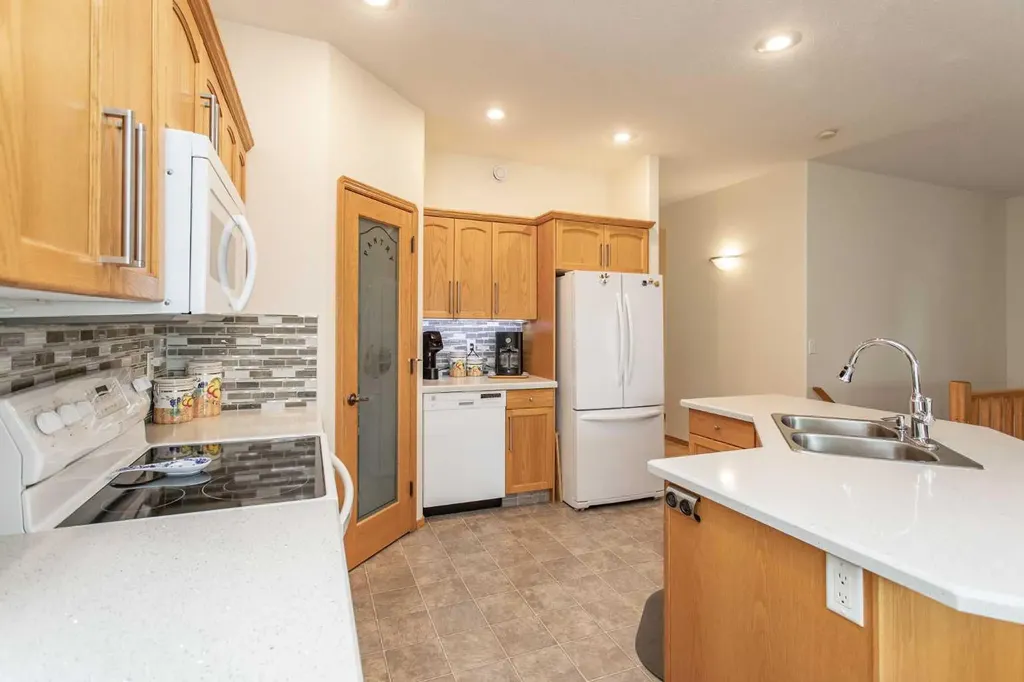 6 Adair Avenue Red Deer AB T4R3B2