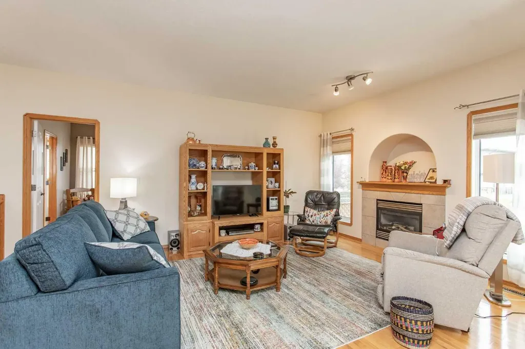 6 Adair Avenue Red Deer AB T4R3B2