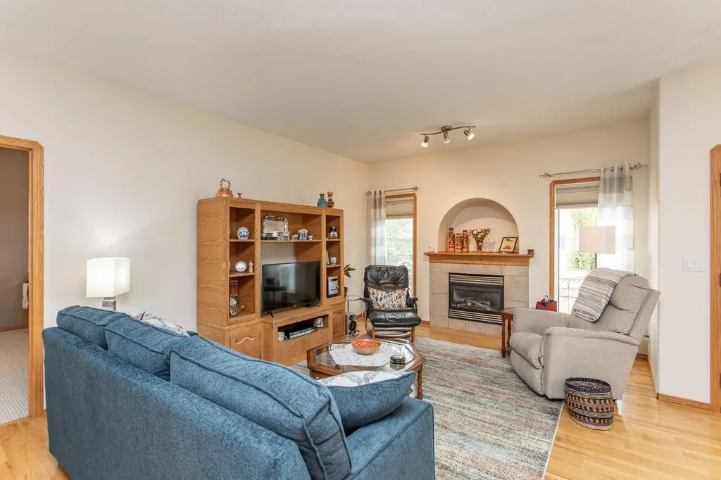 6 Adair Avenue Red Deer AB T4R3B2