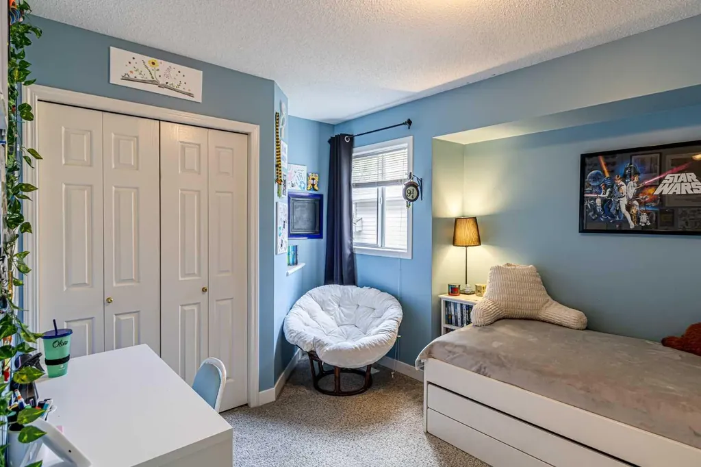 79 West Lakeview Passage Chestermere AB T1X 1E7