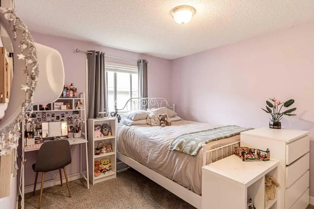 79 West Lakeview Passage Chestermere AB T1X 1E7