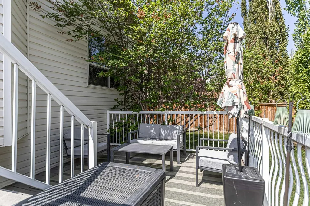 79 West Lakeview Passage Chestermere AB T1X 1E7
