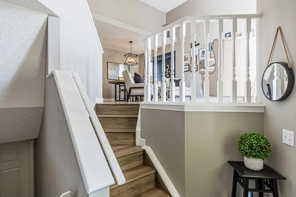 79 West Lakeview Passage Chestermere AB T1X 1E7