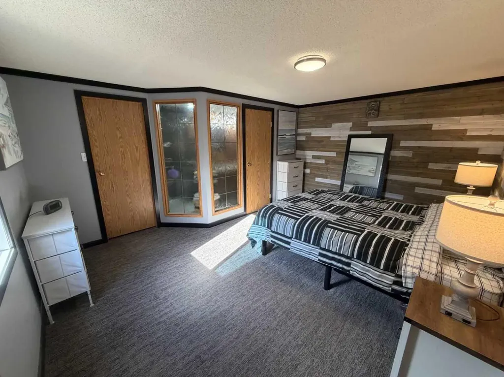 2923 31 Avenue S Lethbridge AB T1K 6S6