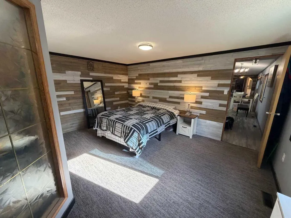 2923 31 Avenue S Lethbridge AB T1K 6S6