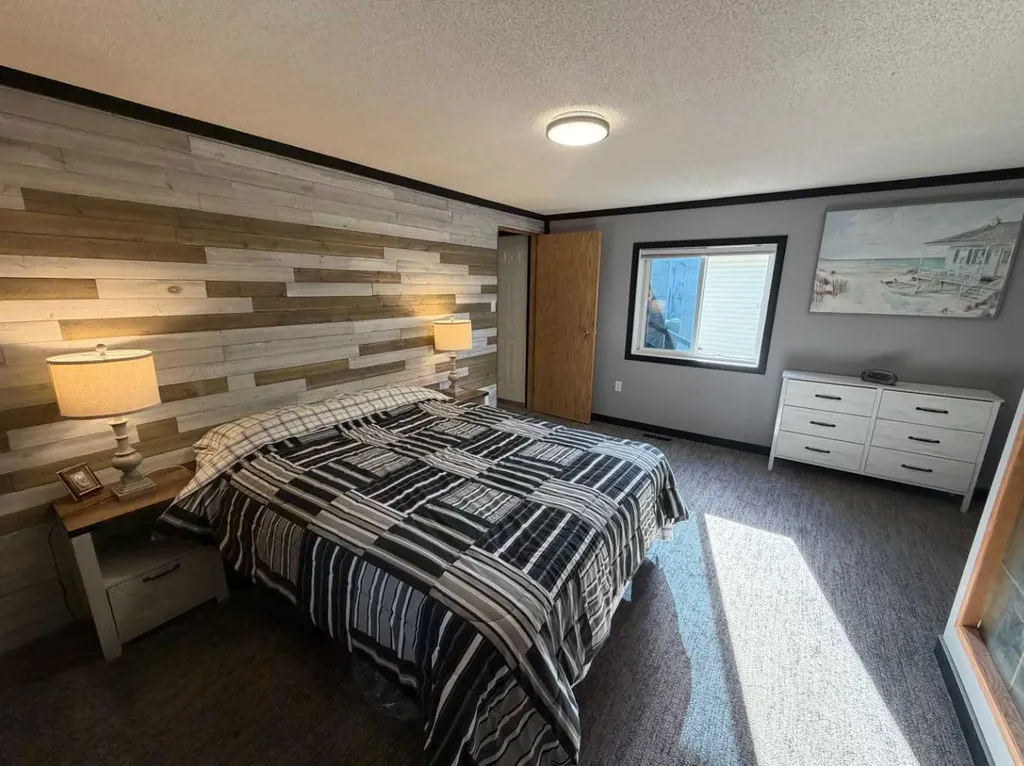 2923 31 Avenue S Lethbridge AB T1K 6S6