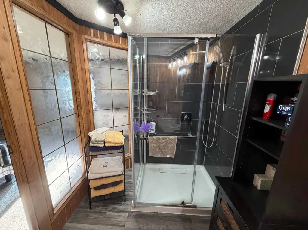 2923 31 Avenue S Lethbridge AB T1K 6S6