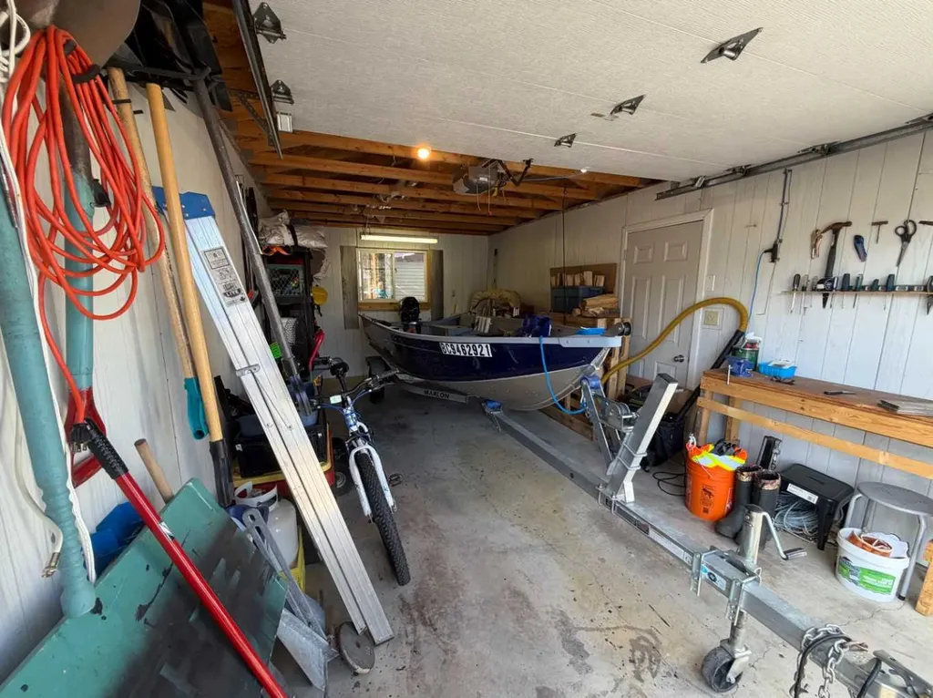 2923 31 Avenue S Lethbridge AB T1K 6S6